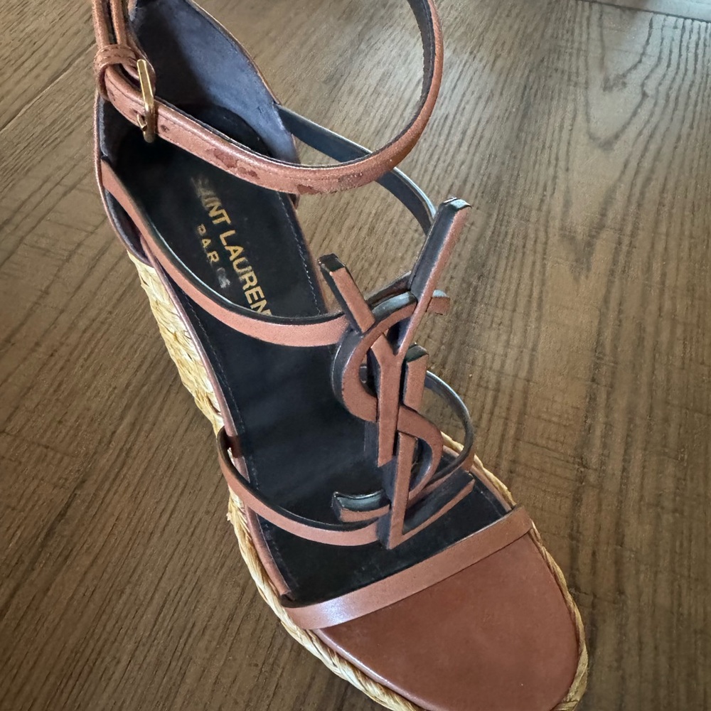 Saint Laurent Cassandra YSL Logo Raffia wedge sandal in New Papaya.  Size 36 - Picture 3 of 16